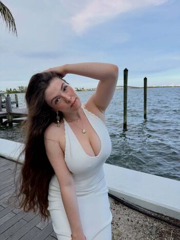 Full leaked Jazmine singing private onlyfans photo