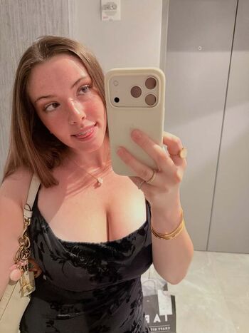 Full leaked Jazmine singing private onlyfans photo