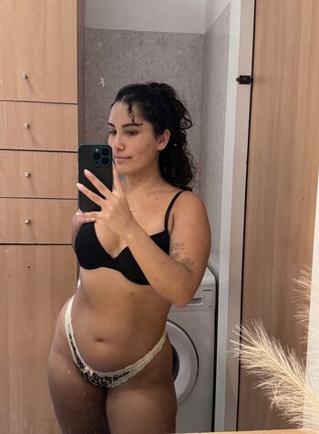 Full leaked Jeanett private onlyfans photo