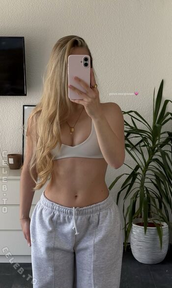 Full leaked Jellefeline private onlyfans photo