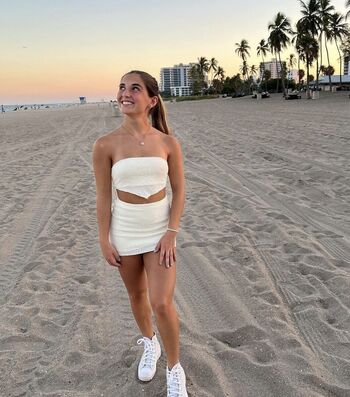 Full leaked Jennamello private onlyfans photo