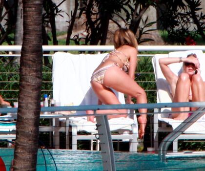 Jennifer Anniston