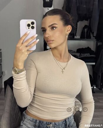 Full leaked Jeyyyjeyy private onlyfans photo