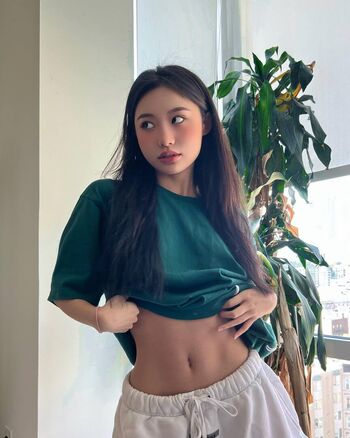 Full leaked Jia east page private onlyfans photo