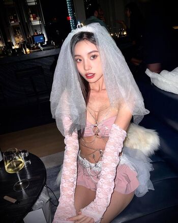 Full leaked Jia east page private onlyfans photo