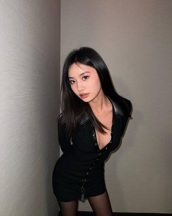 Full leaked Jia east page private onlyfans photo