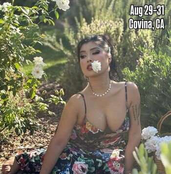 Full leaked Jiaoying summers  page private onlyfans photo