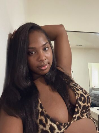 Full leaked Jiggyjayy private onlyfans photo