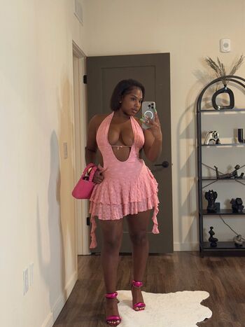 Full leaked Jiggyjayy private onlyfans photo