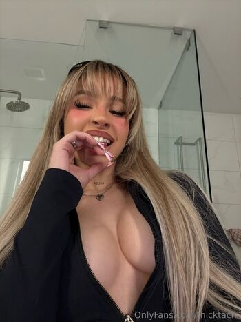 Full leaked Jilikat private onlyfans photo