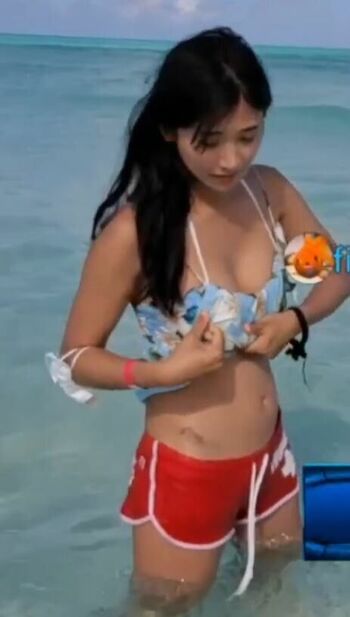 Full leaked Jinnytty private onlyfans photo