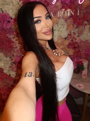 Full leaked Joliejoliecat private onlyfans photo