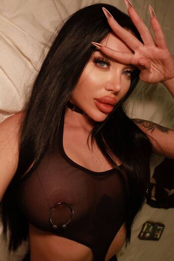 Full leaked Joliejoliecat private onlyfans photo