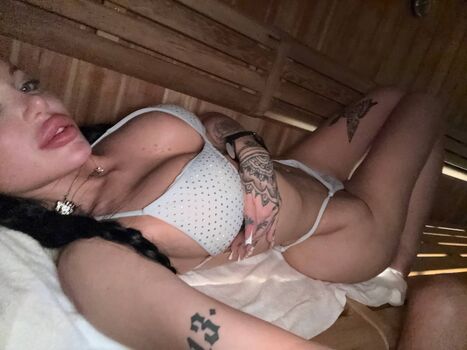 Full leaked Joliejoliecat private onlyfans photo