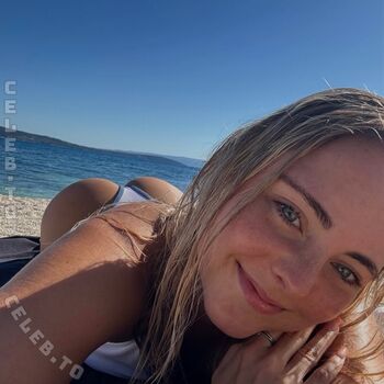 Full leaked Julia private onlyfans photo