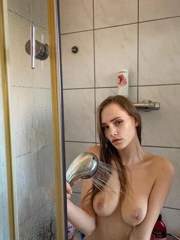 Full leaked Juliadamro private onlyfans photo