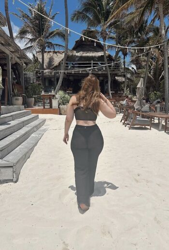 Full leaked Juliemontgrain private onlyfans photo