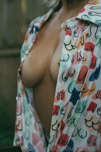 Full leaked Julz implied private onlyfans photo