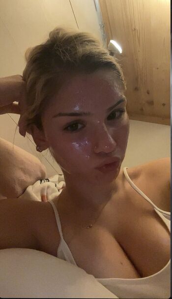 Full leaked Junepersyn private onlyfans photo