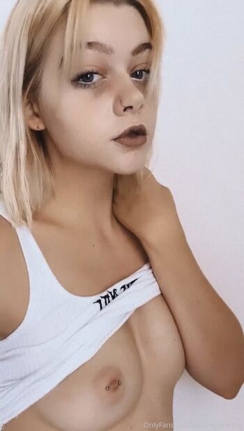 Full leaked Justinefans private onlyfans photo