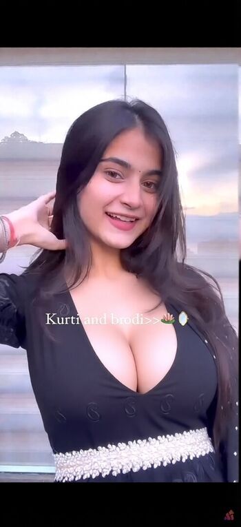 Full leaked Kairavi dayal page private onlyfans photo