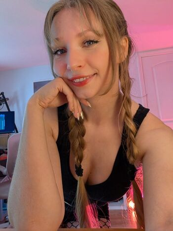 Full leaked Kamicakes private onlyfans photo