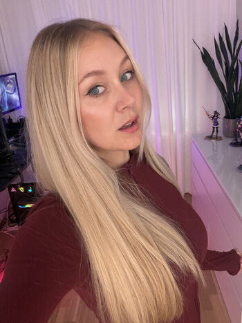 Full leaked Kandyland private onlyfans photo