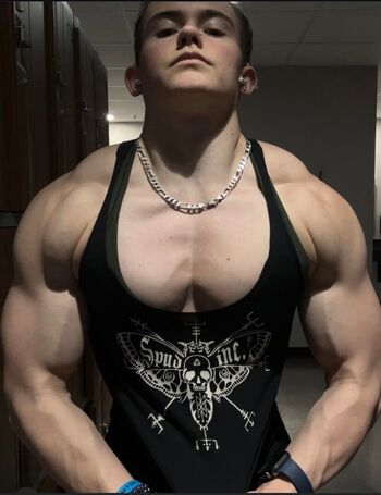 Full leaked Karamba liviaa private onlyfans photo