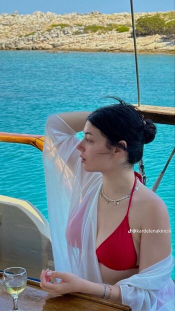 Full leaked Kardelen aknc page private onlyfans photo