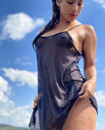 Full leaked Karenhrnandz private onlyfans photo