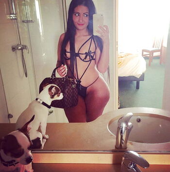 Full leaked Karima la rbz private onlyfans photo