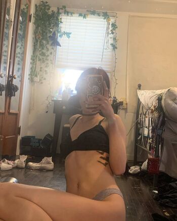 Full leaked Karleexx page private onlyfans photo