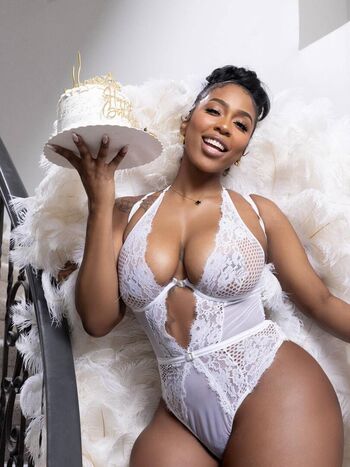 Full leaked Kash doll private onlyfans photo