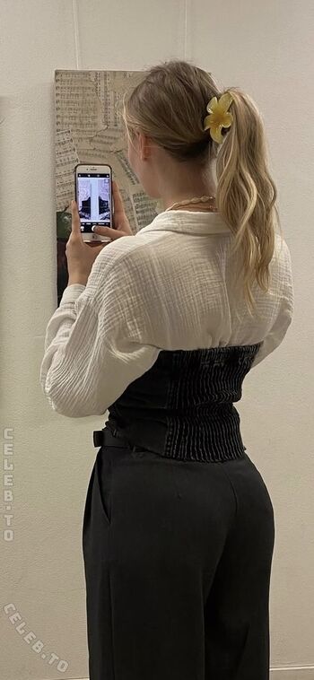 Full leaked Kawaiityra private onlyfans photo