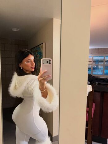 Full leaked Kayla manouss private onlyfans photo