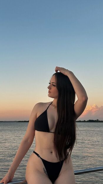 Full leaked Kaylane flores private onlyfans photo