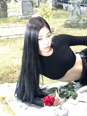 Kazuha Nakamura 中村 一葉