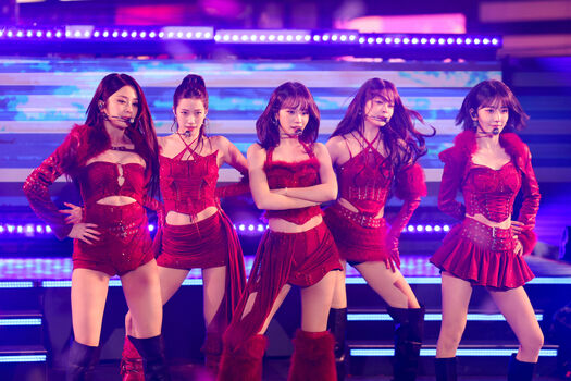 Kazuha Nakamura 中村 一葉