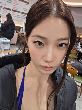 Kazuha Nakamura 中村 一葉