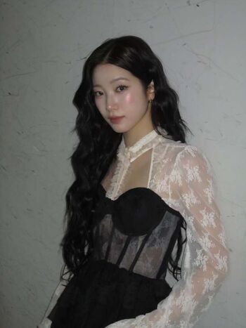 Kazuha Nakamura 中村 一葉