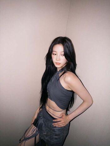 Kazuha Nakamura 中村 一葉