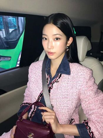 Kazuha Nakamura 中村 一葉