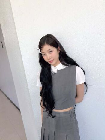 Kazuha Nakamura 中村 一葉