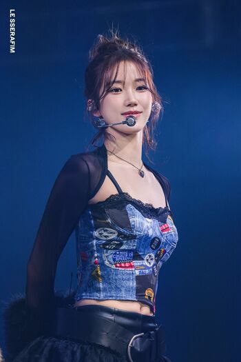 Kazuha Nakamura 中村 一葉 | LESSERAFIM