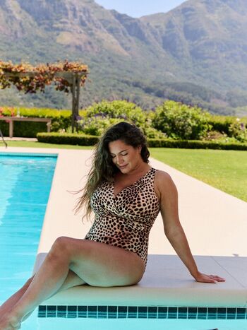 Full leaked Kelly brook page private onlyfans photo