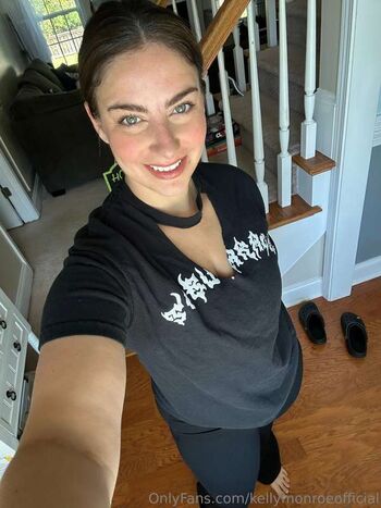 Full leaked Kelly monroe private onlyfans photo