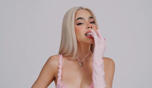 Full leaked Kenia os page private onlyfans photo