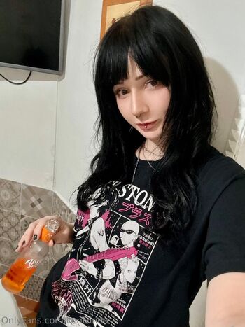 Full leaked Kenizinea  page private onlyfans photo