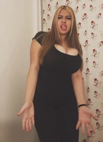 Full leaked Kerenmorales private onlyfans photo