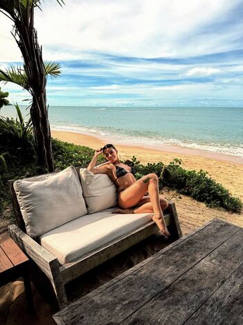 Full leaked Key alves private onlyfans photo